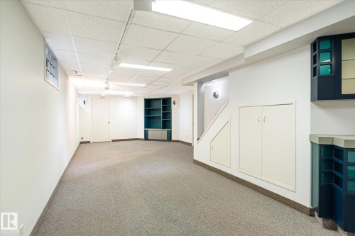241 Greenoch Crescent Nw, Edmonton, AB - Indoor Photo Showing Other Room