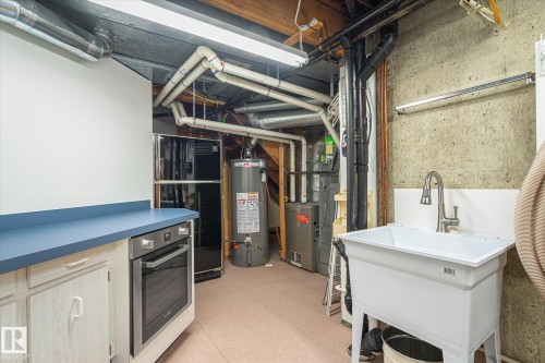 241 Greenoch Crescent Nw, Edmonton, AB - Indoor Photo Showing Basement