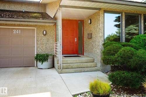 241 Greenoch Crescent Nw, Edmonton, AB - Outdoor With Exterior