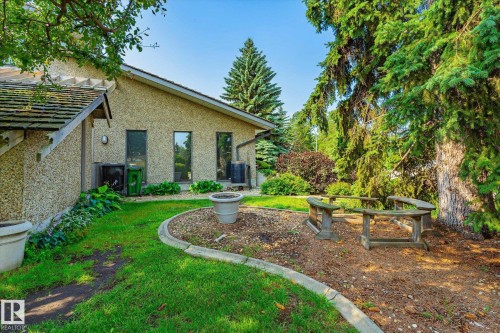 241 Greenoch Crescent Nw, Edmonton, AB - Outdoor