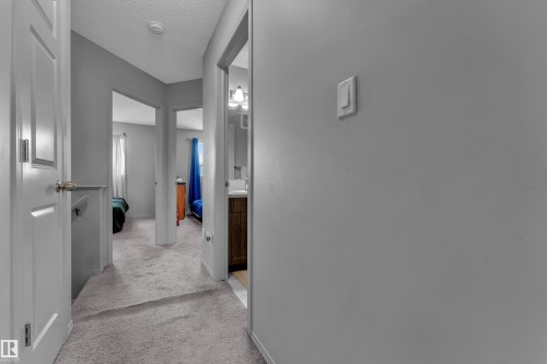 3036 Arthurs Crescent Sw, Edmonton, AB - Indoor Photo Showing Other Room