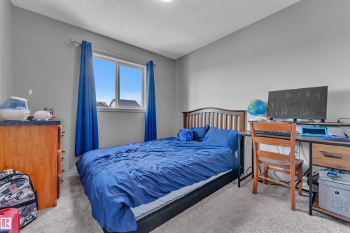 3036 Arthurs Crescent Sw, Edmonton, AB - Indoor Photo Showing Bedroom