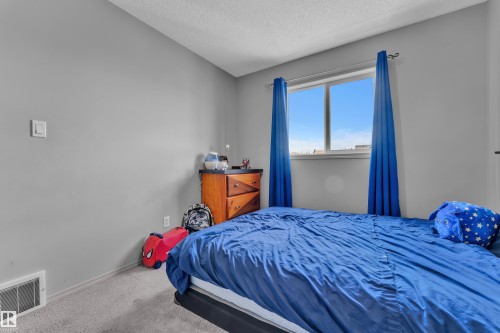 3036 Arthurs Crescent Sw, Edmonton, AB - Indoor Photo Showing Bedroom
