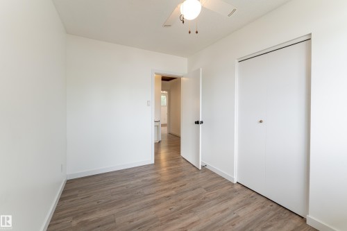 7120 139 Avenue Nw, Edmonton, AB - Indoor Photo Showing Other Room