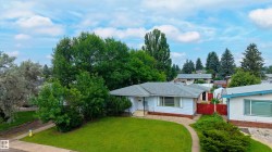 7120 139 Avenue NW  Edmonton, AB T5C 2M2