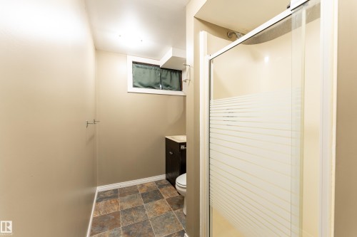 7120 139 Avenue Nw, Edmonton, AB - Indoor Photo Showing Other Room