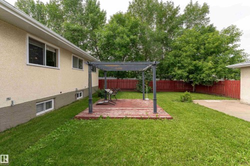 7120 139 Avenue Nw, Edmonton, AB - Outdoor