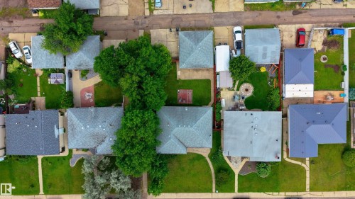 7120 139 Avenue Nw, Edmonton, AB - Outdoor