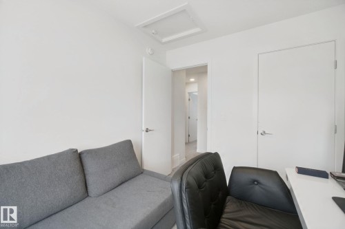 409 32 Street Sw, Edmonton, AB - Indoor Photo Showing Office