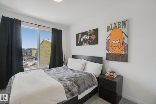 409 32 Street Sw, Edmonton, AB - Indoor Photo Showing Bedroom