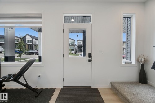 409 32 Street Sw, Edmonton, AB - Indoor Photo Showing Other Room