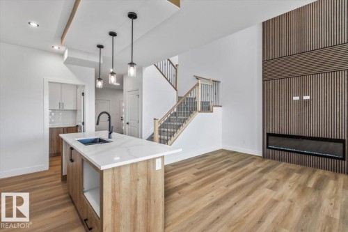 29 Foxtail Road, Fort Saskatchewan, AB - Indoor Photo Showing Kitchen