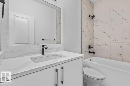29 Foxtail Road, Fort Saskatchewan, AB - Indoor Photo Showing Bathroom