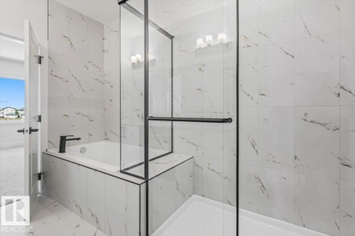 29 Foxtail Road, Fort Saskatchewan, AB - Indoor Photo Showing Bathroom
