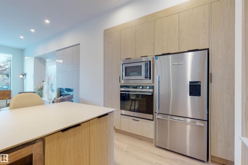 10515 75 Street Nw, Edmonton, AB - Indoor Photo Showing Kitchen