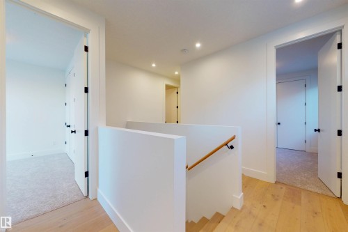 10515 75 Street Nw, Edmonton, AB - Indoor Photo Showing Other Room