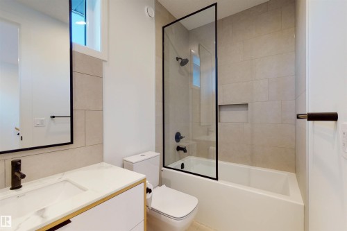 10515 75 Street Nw, Edmonton, AB - Indoor Photo Showing Bathroom