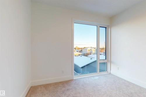 10515 75 Street Nw, Edmonton, AB - Indoor Photo Showing Other Room