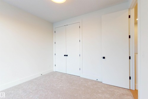10515 75 Street Nw, Edmonton, AB - Indoor Photo Showing Other Room