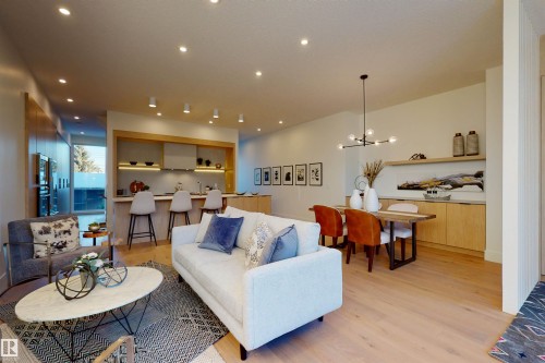 10515 75 Street Nw, Edmonton, AB - Indoor Photo Showing Living Room