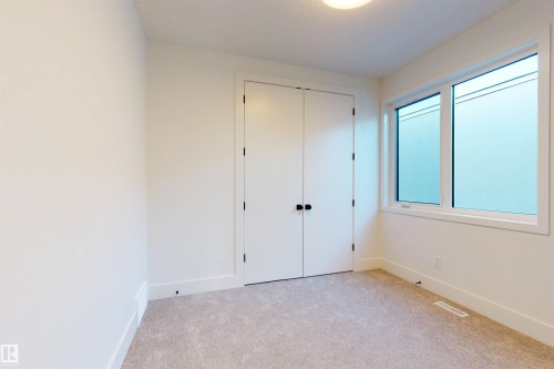 10515 75 Street Nw, Edmonton, AB - Indoor Photo Showing Other Room