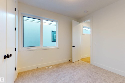 10515 75 Street Nw, Edmonton, AB - Indoor Photo Showing Other Room