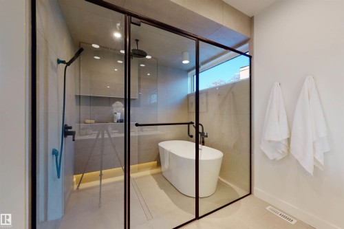 10515 75 Street Nw, Edmonton, AB - Indoor Photo Showing Bathroom