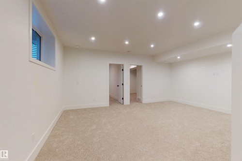 10515 75 Street Nw, Edmonton, AB - Indoor