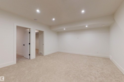 10515 75 Street Nw, Edmonton, AB - Indoor Photo Showing Other Room