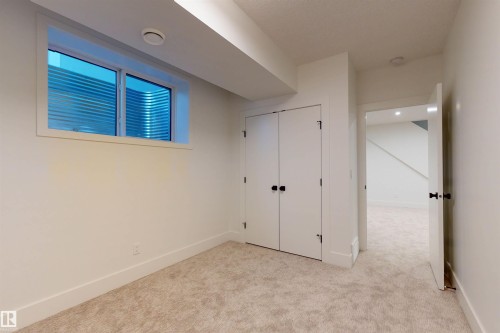 10515 75 Street Nw, Edmonton, AB - Indoor Photo Showing Other Room