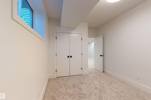 10515 75 Street Nw, Edmonton, AB - Indoor Photo Showing Other Room