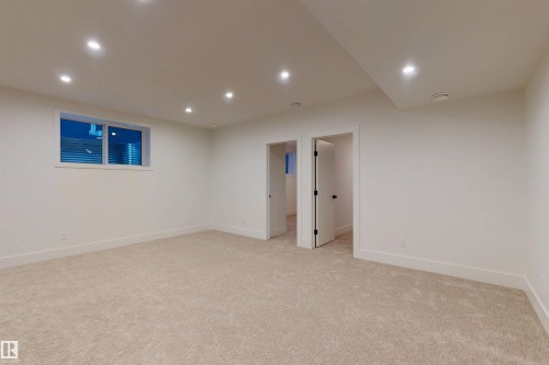 10515 75 Street Nw, Edmonton, AB - Indoor