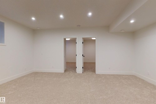 10515 75 Street Nw, Edmonton, AB - Indoor