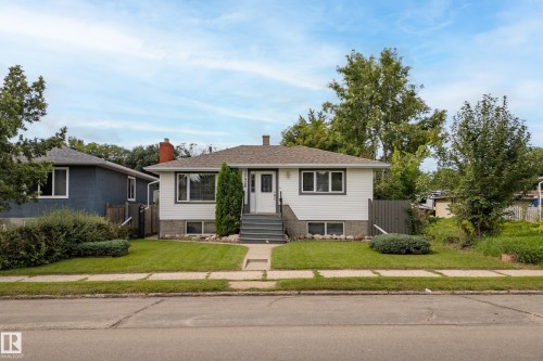 10426 79 Street Nw, Edmonton, AB - Outdoor With Facade