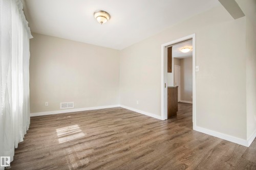 10426 79 Street Nw, Edmonton, AB - Indoor Photo Showing Other Room