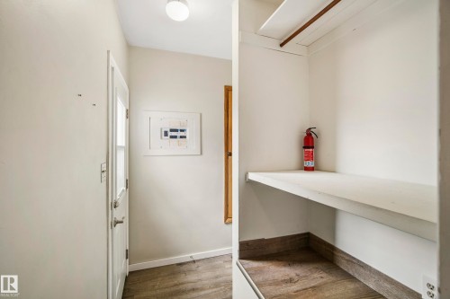 10426 79 Street Nw, Edmonton, AB - Indoor Photo Showing Other Room