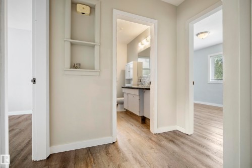 10426 79 Street Nw, Edmonton, AB - Indoor Photo Showing Other Room