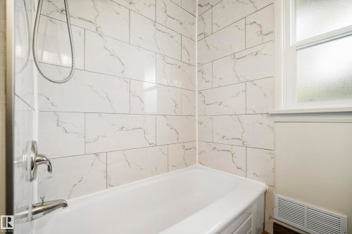 10426 79 Street Nw, Edmonton, AB - Indoor Photo Showing Bathroom