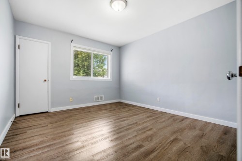 10426 79 Street Nw, Edmonton, AB - Indoor Photo Showing Other Room