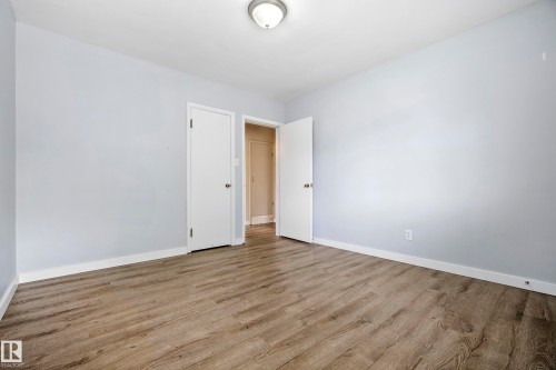 10426 79 Street Nw, Edmonton, AB - Indoor Photo Showing Other Room