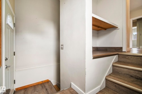 10426 79 Street Nw, Edmonton, AB - Indoor Photo Showing Other Room