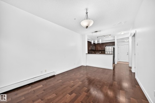 #102 2584 Anderson Way Sw, Edmonton, AB - Indoor Photo Showing Kitchen