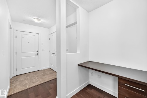 #102 2584 Anderson Way Sw, Edmonton, AB - Indoor Photo Showing Other Room