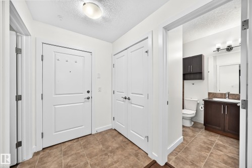 #102 2584 Anderson Way Sw, Edmonton, AB - Indoor Photo Showing Other Room