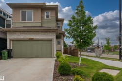 2104 160 Street SW  Edmonton, AB T6W 4E5