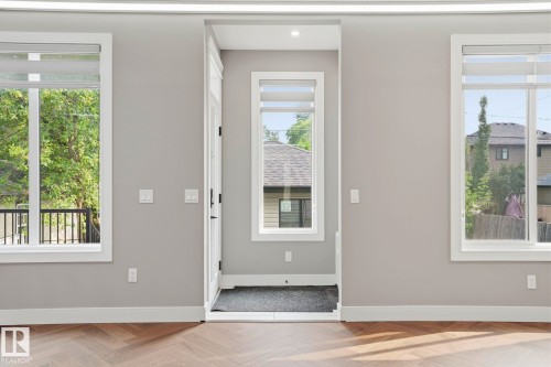 10625 69 Avenue Nw, Edmonton, AB - Indoor Photo Showing Other Room