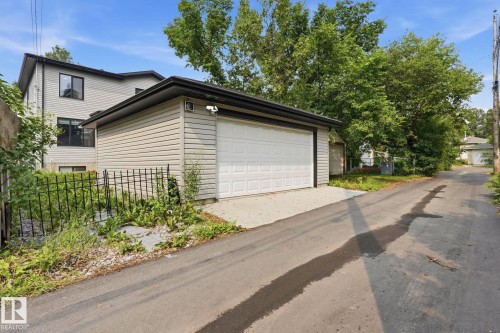 10625 69 Avenue Nw, Edmonton, AB - Outdoor