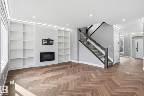 10625 69 Avenue Nw, Edmonton, AB - Indoor Photo Showing Other Room