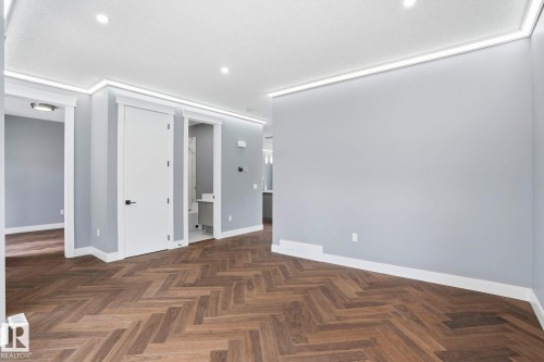 10625 69 Avenue Nw, Edmonton, AB - Indoor Photo Showing Other Room