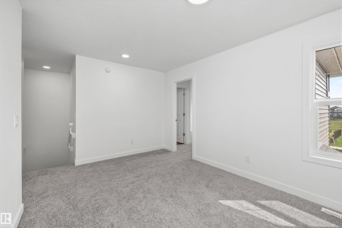 8632 183 Avenue Nw, Edmonton, AB - Indoor Photo Showing Other Room